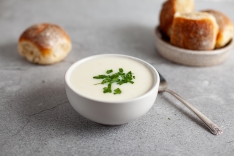 New England Clam Chowder (18 oz)
